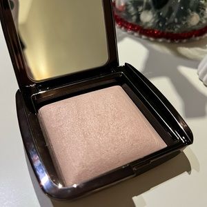 Hourglass Ambient Lightening Powder